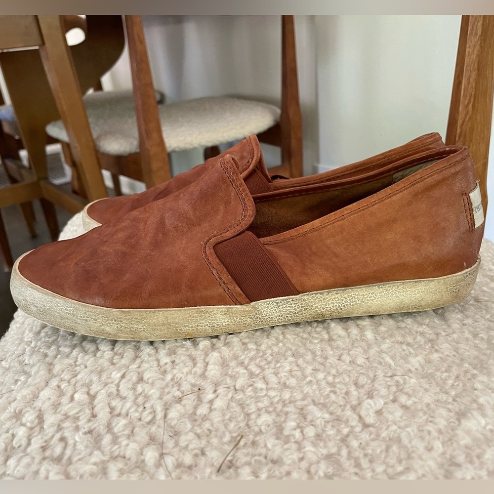 Frye Leather Dylan slip-ons size 9 Great condition